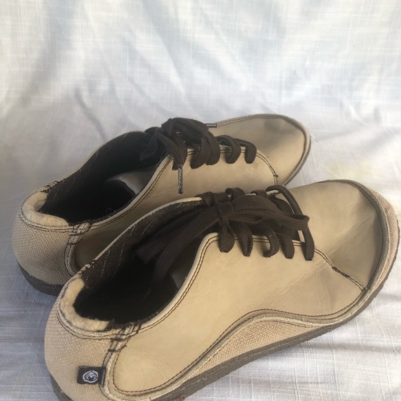 OCEAN MINDED shoes (a Crocs brand) - Picture 2 of 7